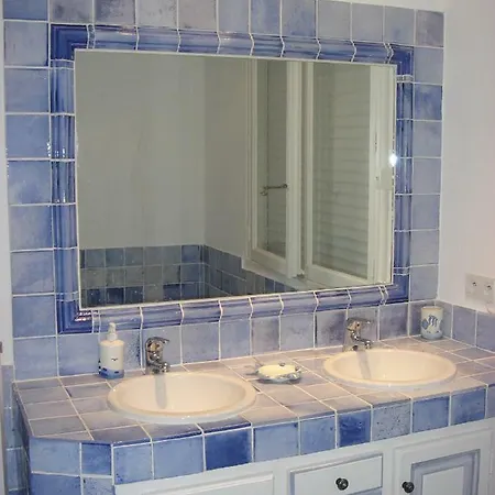 Les Lions Apartment